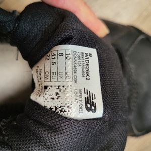 Slip resistant running shoes